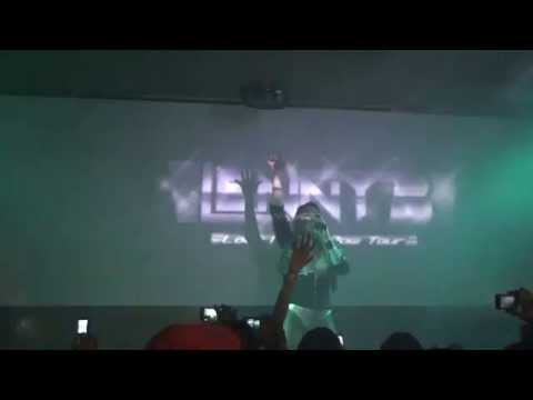 Lenny Bellard em São Luiz (MA) cantando Titanium