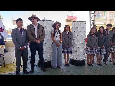ENTREGA DE TORRES HIDROPÓNICAS A UNIDAD EDUCATIVA CELICA