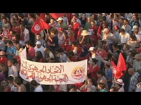 Tunisia: sindacati contro islamisti