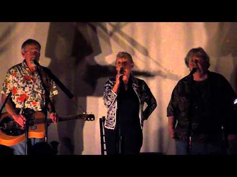 Marideth Sisco & Blackberry Winter (of "Winter's Bone") sing "Motherland" live in Los Angeles