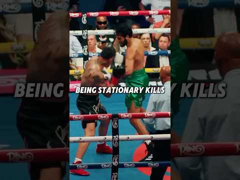 Footwork is the best defense in fights!#boxing #mma #ufc #muaythai #kickboxing #combatsports