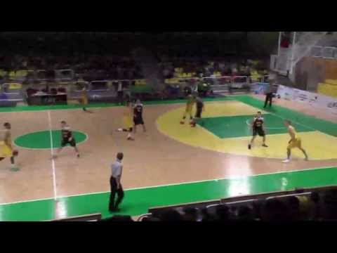 EUCOS Levickí Patrioti - BK Inter Bratislava (8. kolo Eurovia SBL)