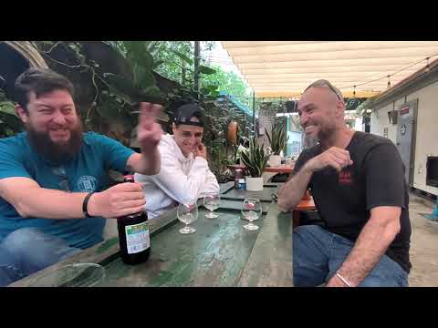 Liquan 1998 - Yanjing Pijiu (Special Guest Reviewers Dan Dockery & Paul Laulanne)