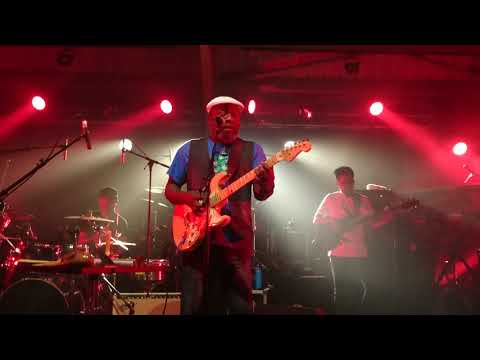 Clinton Fearon & The Boogie Brown Experience