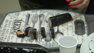 COME TAGLIARE PERFETTI ROTOLINI DI SUSHI ! MAKI !