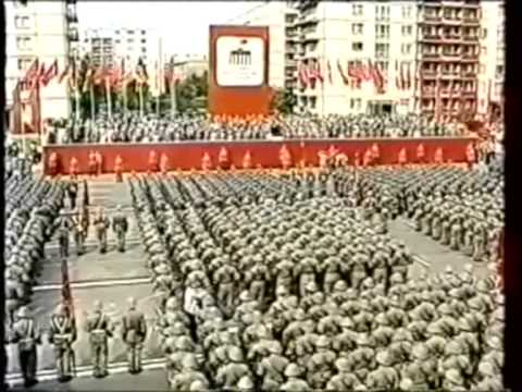 Die Internationale - DDR Ost Berlin 1986 , Parade der Arbeiterkampfgruppen