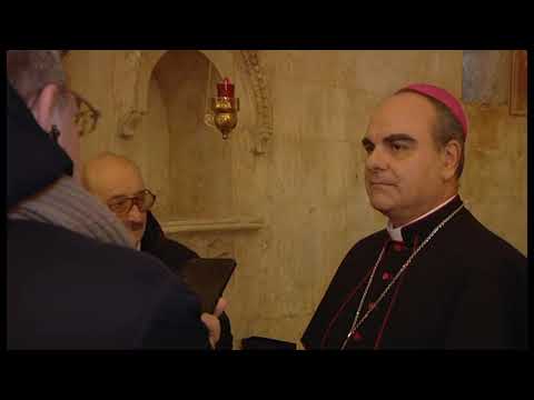 A CORFINIO IL VESCOVO INCONTRA I GIORNALISTI