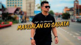 Download lagu JEN MANURUNG MARDALAN DO SAPATA || lagu batak terbaru 2026 ( official music video ) mp3