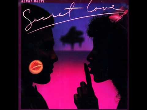 DENNIS BROWN HEART BREAKING GIRL