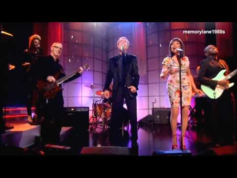 Cliff Richard & Freda Payne - Saving A life. Performed on Loose Women 12/01/11