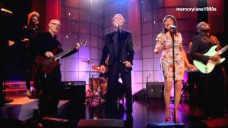 Cliff Richard & Freda Payne - Saving A life. Performed on Loose Women 12/01/11