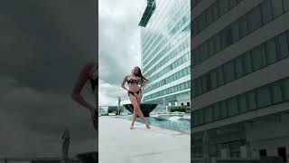 Ms Yu walk tiktok be like....