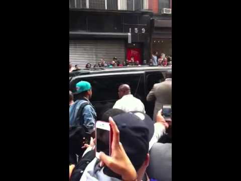 Behind The Scenes with K_B of MMG SELF MADE VOL. 2 Album Signing NYC Pt.1