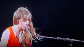 Taylor Swift - Fresh Out The Slammer (High Infidelity mashup) - First Time live in Portugal