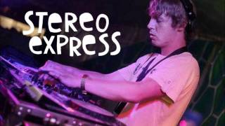 Aka Aka - Tes Stephraenze (Stereo Express Remix)