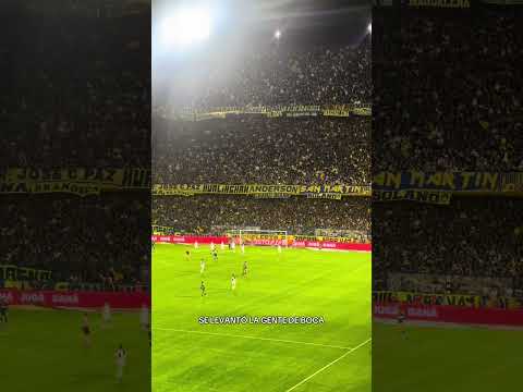 "Bombazo de #Villa y la hinchada explotó #boca #bocajrs #bocajuniors #bocajr" Barra: La 12 &bull; Club: Boca Juniors &bull; País: Argentina