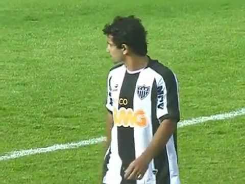 Atlético-MG 2 x 2 Cruzeiro pela 10ª rodada do C. Mineiro 2012 - 08/04/2012 (Melhores momentos)
