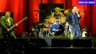 Faith No More - 03 - Land of Sunshine. Chile 2009. The best crowd of the world