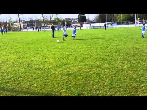 RVVH F2 tegen LMO F1 op 9-4-2016 - 2e helft 4K 5/5