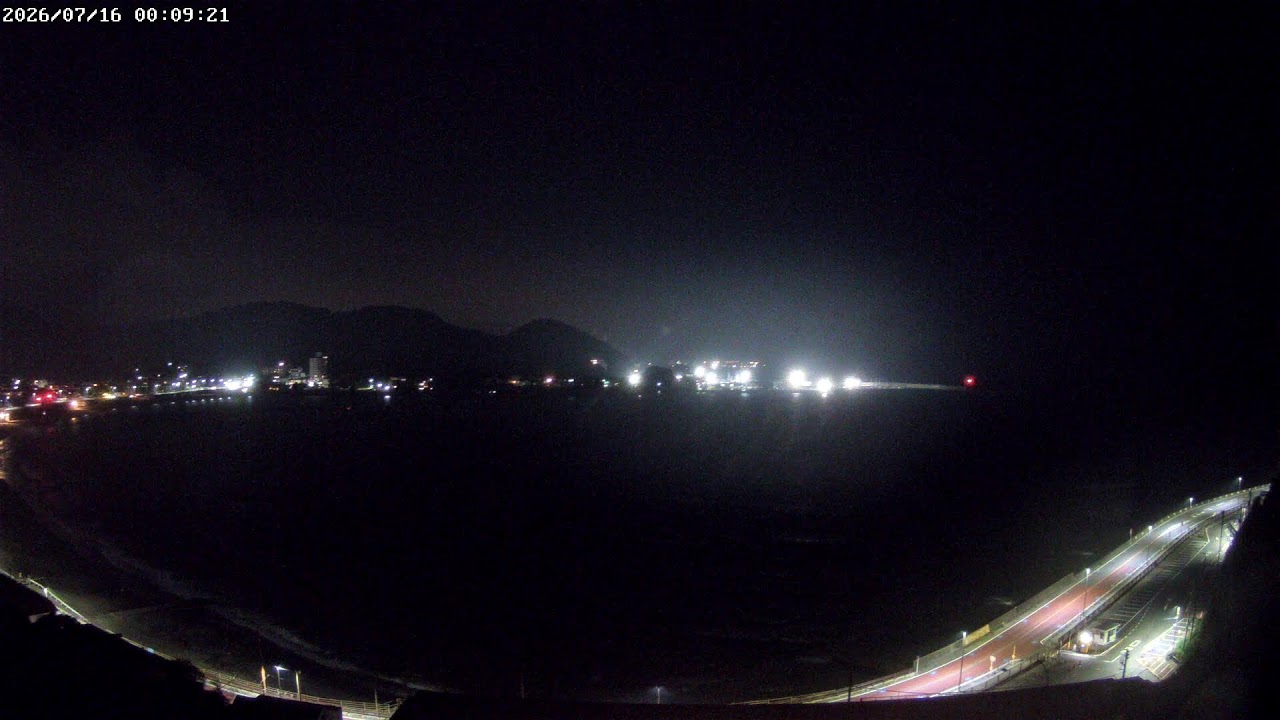 Live webcam view of Zushi Beach Coastal View