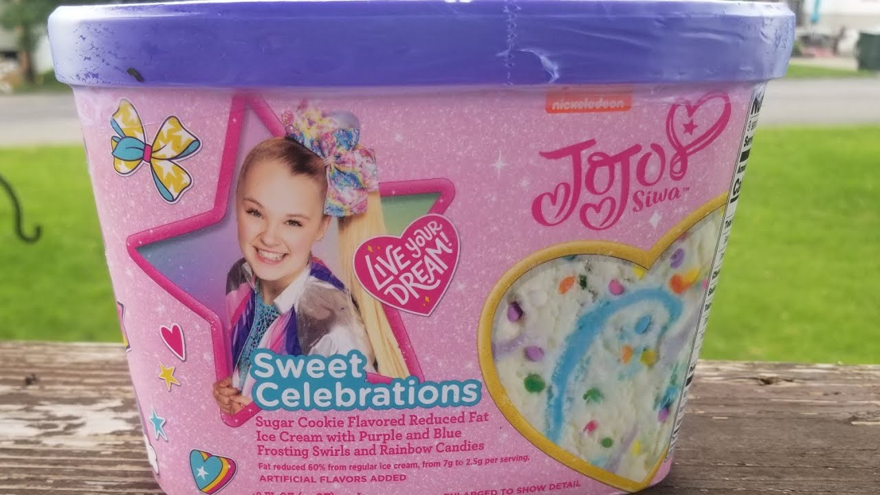 Trying JoJo Siwa Ice Cream
