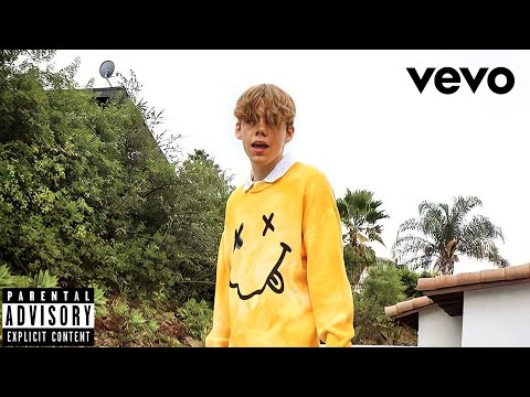 Videoclip de F*CK YOU, GOODBYE (feat. Machine Gun Kelly) — The Kid Laroi