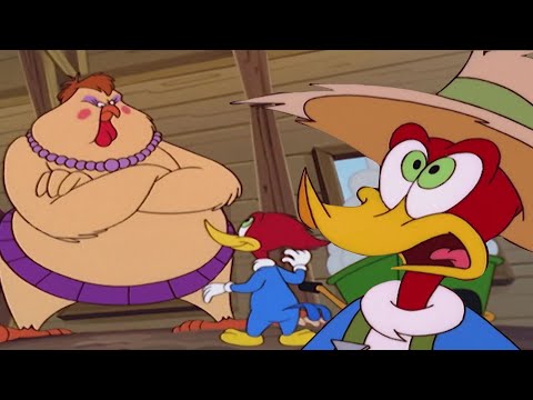 Woody Steals Eggs from a Giant Hen | Woody Woodpecker