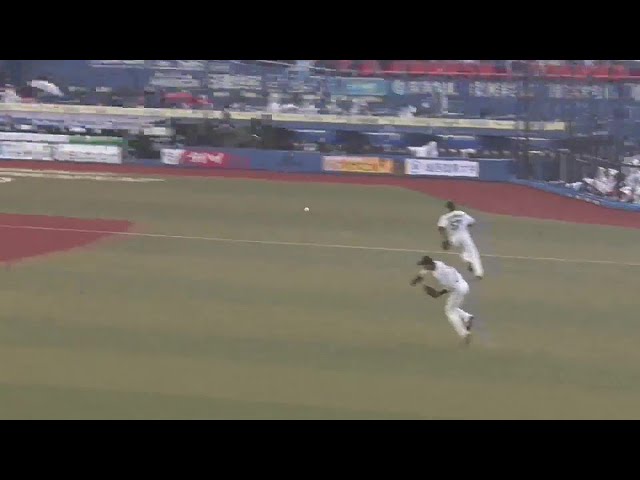 【9回表】大活躍!! マリーンズ・高部瑛斗 追加点を阻止するレーザービームで投手を救う!! 2022年5月1日 千葉ロッテマリーンズ 対 北海道日本ハムファイターズ