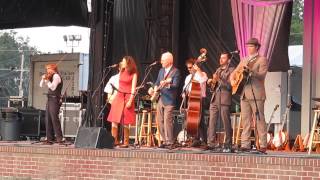 Edie Brickell & Steve Martin -"Get Along Stray Dog" Live at Snowden Grove Amphitheater 2014