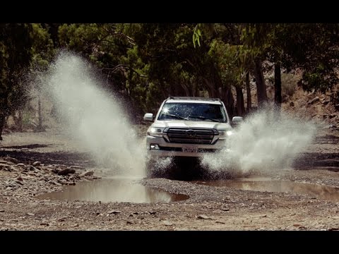 2016 Toyota Land Cruiser Review - First Drive