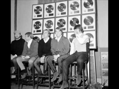 Videoclip de Smile Backing Vocals Montage — The Beach Boys
