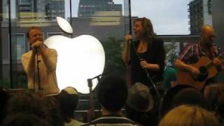Stars - On Peak Hill (live at the Apple Store in Montreal, 30/05/2010)