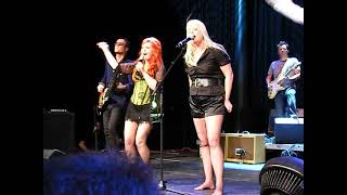 the B-52&#39;s  - Keep this party going @ Roundhouse , London  24 /7/ 08