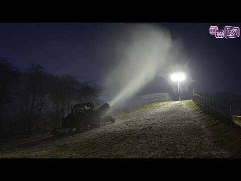 Rozpoczęło się naśnieżanie górki