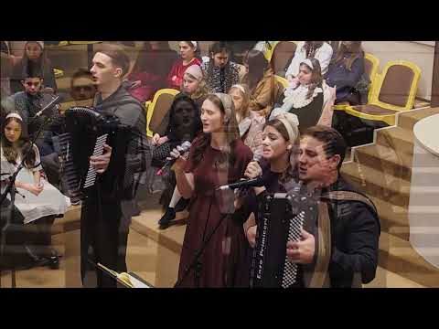 Familia Hăprian & Familia Radu - Domnul ne-a dat încă o zi 