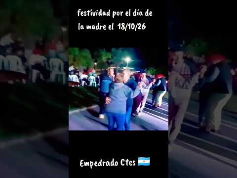 también sacando virutas al piso se baila se disfruta  en el complejo del Paraná Empedrado Ctes 🇦🇷 🪗🤗