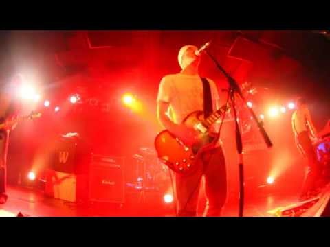 Isten Háta Mögött (teljes koncert)
