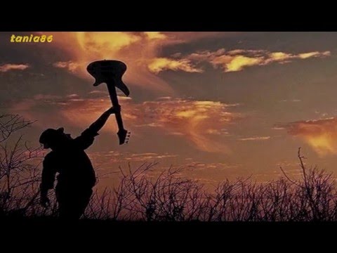 Σου μιλώ και κοκκινίζεις    Γιάννης Χαρούλης