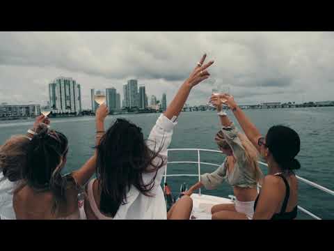 Champagne Yacht Experiences in Miami
