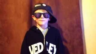 Six year old sings Got Love by Hedley