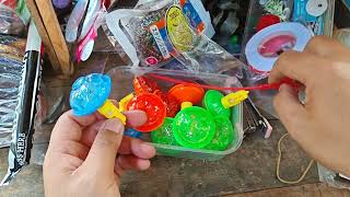 Download lagu This Spinning Top Lights Up When It Spins! Just Watch! mp3 Download lagu This Spinning Top Lights Up When It Spins! Just Watch! mp3