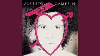 Kadr z teledysku Non devi piangere tekst piosenki Alberto Camerini