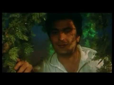 Dimple Kapadia in Saagar (1985)