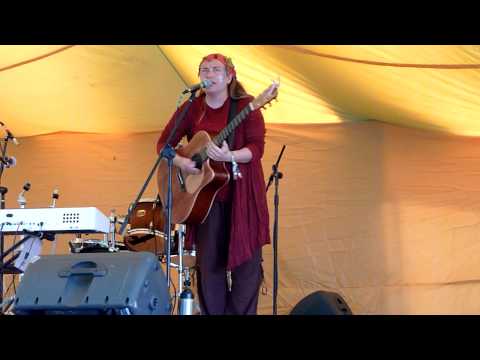 Tami Gosnell performing at Glastonbury Festival 2013 (1/2)