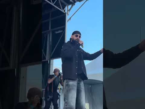 Fans loved Gminxr's performance of Brown Munde at @5xfest #MusicFestival #PunjabiSong