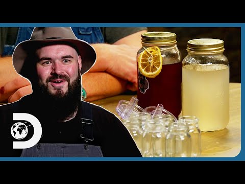 Distiller Makes Moonshine Out Of Peanut Butter, Banana & Honey! | Moonshiners: Master Distiller