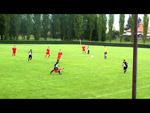 Zákrok Matúša Laurinca (Selice U19 - Nevidzany U19 0:6)