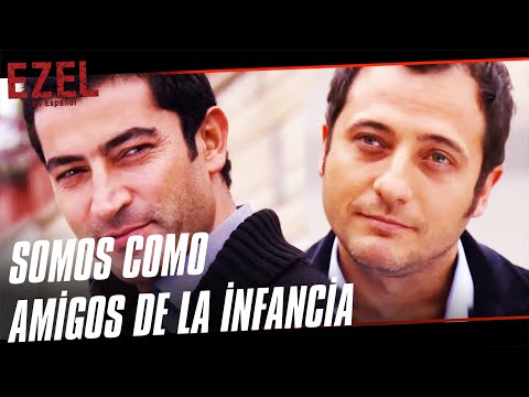 Cengiz Ve a Ezel Como Una Amiga De La Infancia - Ezel En Español Capitulo 10