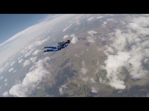 I GOT MY SOLO SKYDIVING LICENCE!