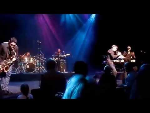 Dave Koz, Rick Braun ft. Kenny Lattimore - "Grazing In The Grass" Medley (LIVE) - #DaveKozLIVE